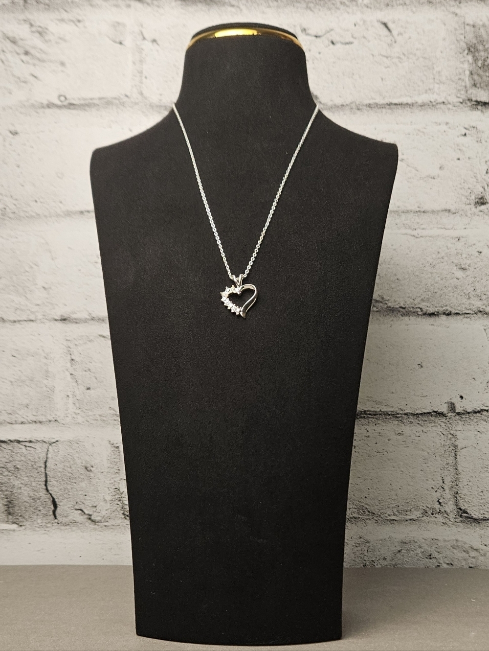 Silver Tone Open Heart Pendant Necklace Rhinestone Dainty Romantic Jewelry